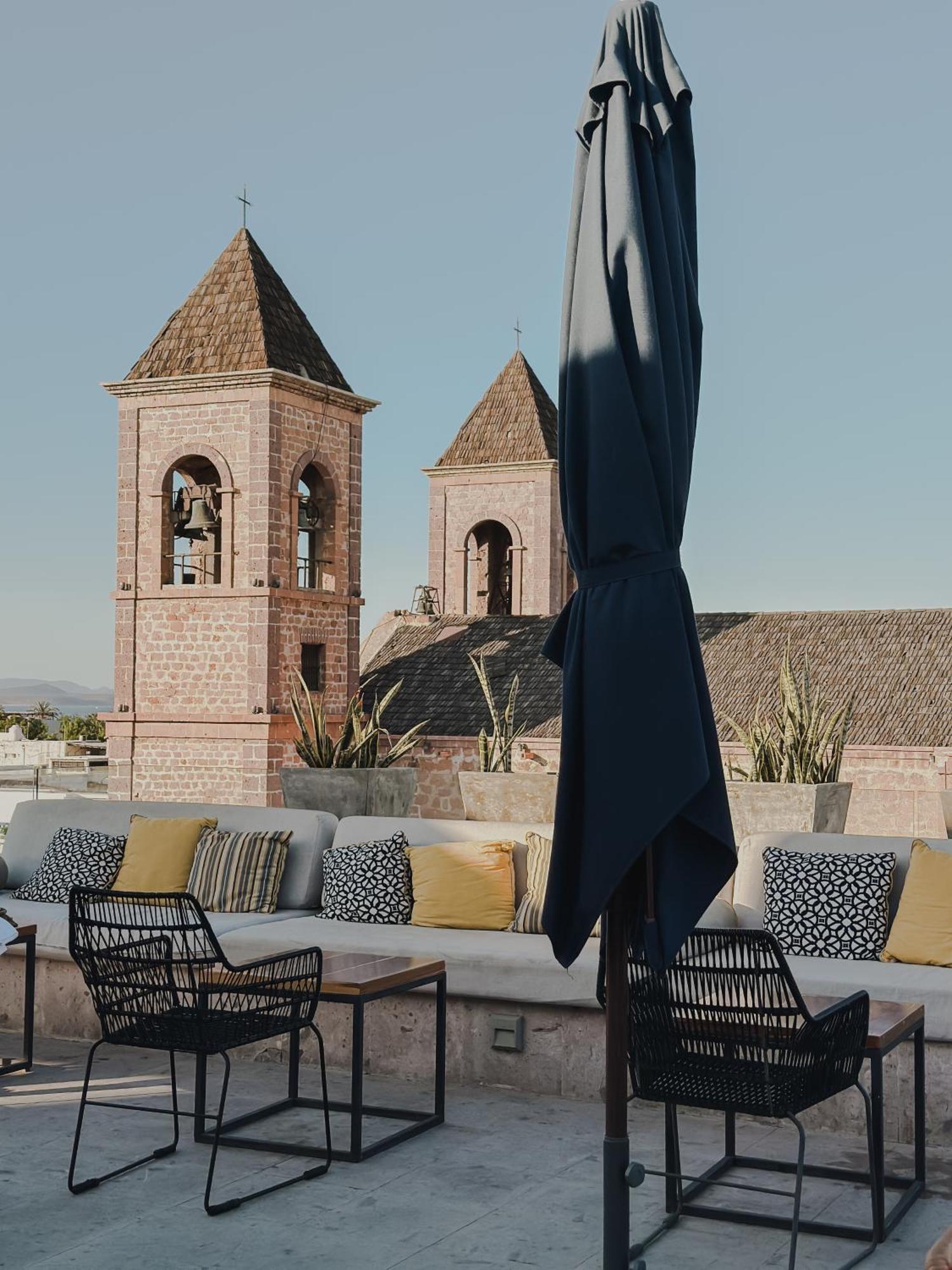Hotel Catedral La Paz Bagian luar foto The hotel's rooftop